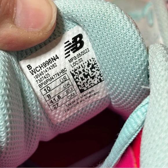 New Balance Womens Fuelcell 996 V4 Tennis Shoes WCH996N4 White Pink Blue Sz 10 - Picture 8 of 9